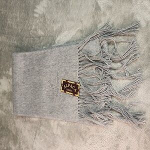 Camargo 100% Alpaca Scarf. Gray. 76"x9". Beautiful Logo on Scarf. NWT Fringe.